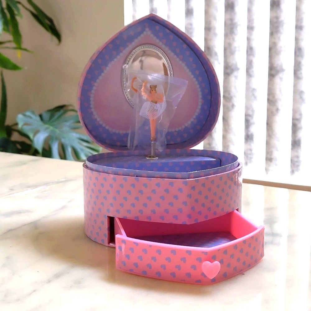 NWT. Mele & Co Girl's Jewelry and musical box with dancing ballerina.